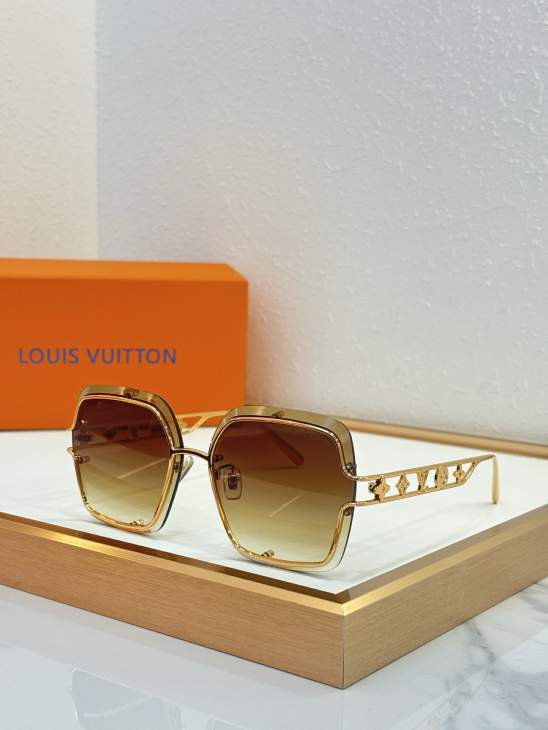 Picture of Louis Vuitton Sunglasses _SKUfw79280238fw